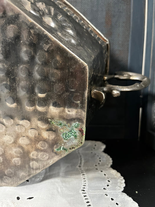 Silver plated Bucket with shell motif