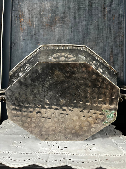 Silver plated Bucket with shell motif