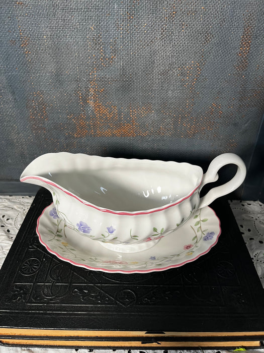 Sumner Chintz Gravy Boat & Underplate Set | Vintage Johnson Bros | Fine English Tableware