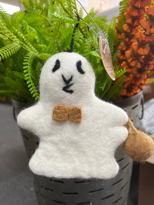 Trick or Treat Halloween Felt Ornaments |