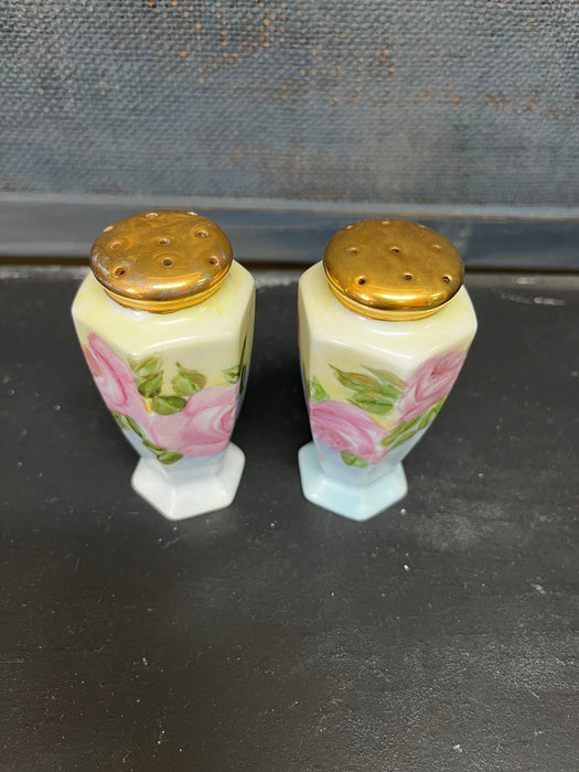 Handpainted Japanese Porcelain Salt & Pepper Shakers | 24k tops