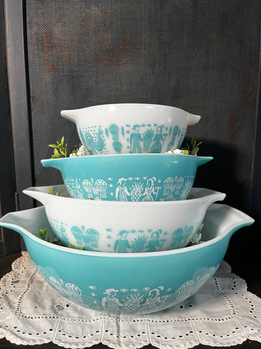 Vintage Pyrex in Teal | Amish Cinderella Butterprint | Set of 4