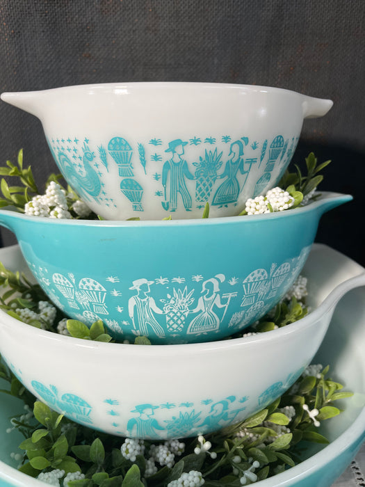 Vintage Pyrex in Teal | Amish Cinderella Butterprint | Set of 4