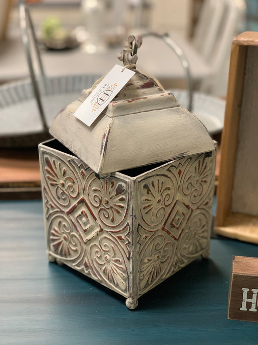 Pressed tin box with fleur de lis