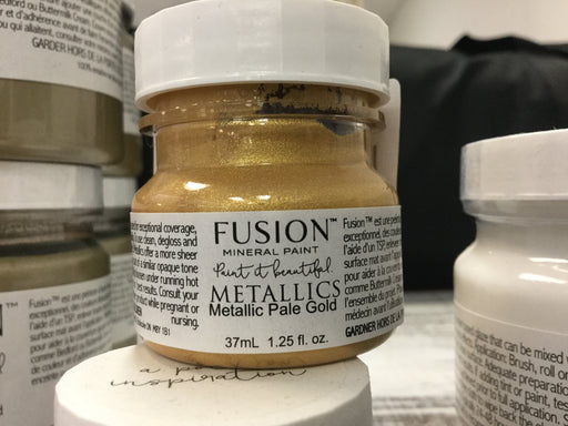 Fusion Mineral Paint<br/>LITTLE LAMB — VINTAGE 61 STOREHOUSE
