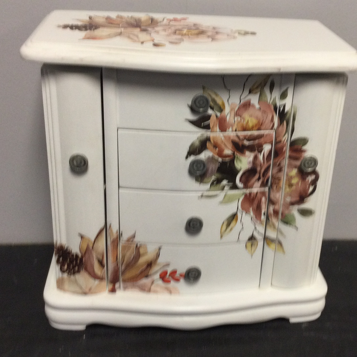White Jewelry Box with flowers